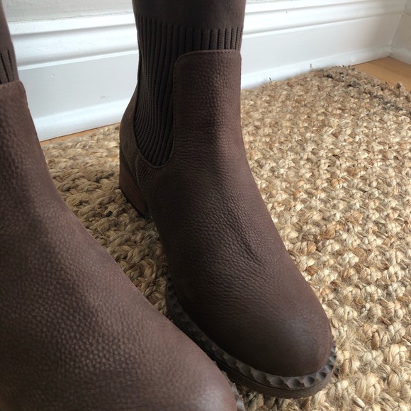 New with Stickers: Gentle Souls Best Chelsea Boot. Size 8.5 or 39.5 - Picture 8 of 15